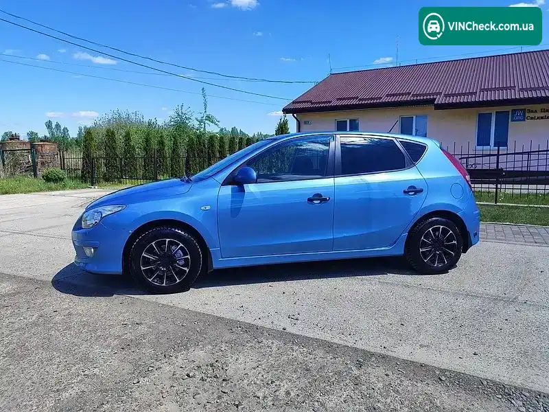 Hyundai i30 2010, фото з оголошення 2 з 21, VIN TMADB51DABJ181957