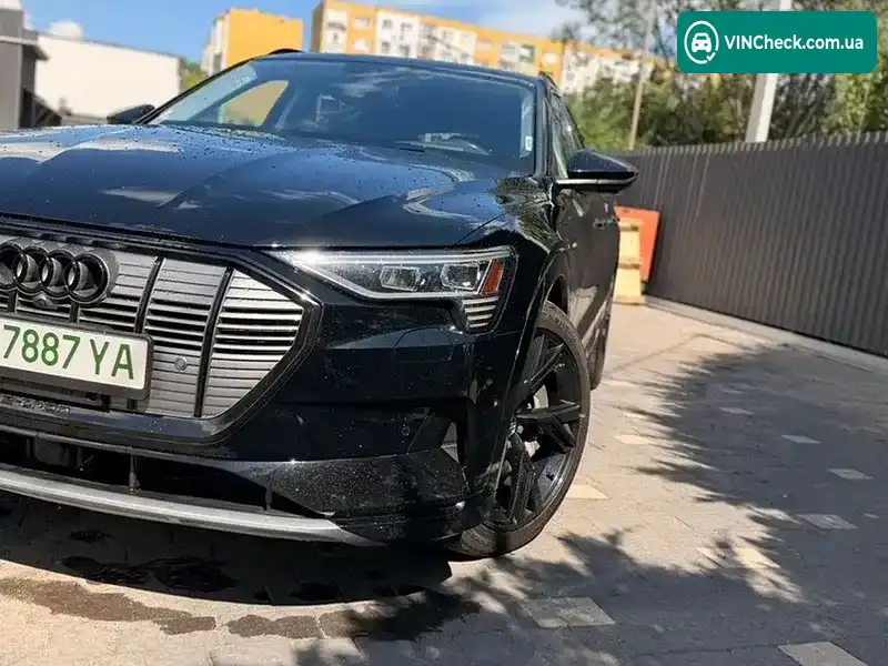 Audi e-tron 2019, фото з оголошення 2 з 20, VIN WA1VABGE5KB009441
