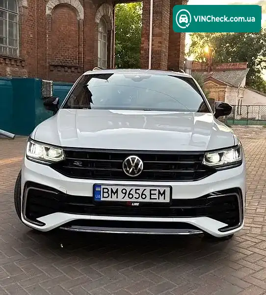 Volkswagen Tiguan 2022, фото з оголошення 2 з 20, VIN 3VV8B7AX1NM103449