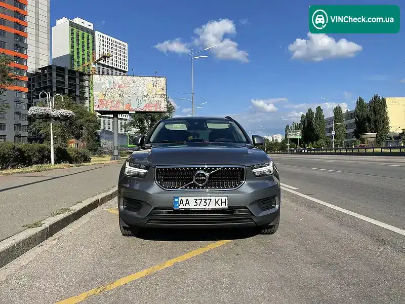 Volvo XC40 2019, фото з оголошення 2 з 20, VIN YV1XZ72BDK2134109