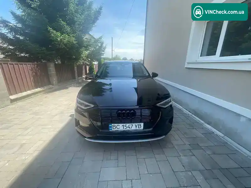 Audi e-tron 2022, фото з оголошення 2 з 20, VIN WA1AAAGR7NB026805