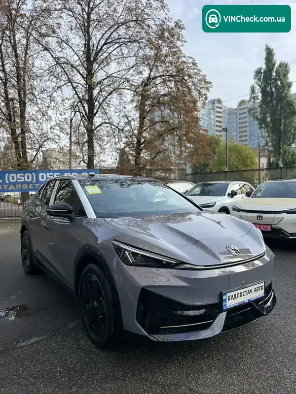 Volkswagen ID. UNYX 2025, фото з оголошення 2 з 17, VIN HVWJA1ER4S1200962