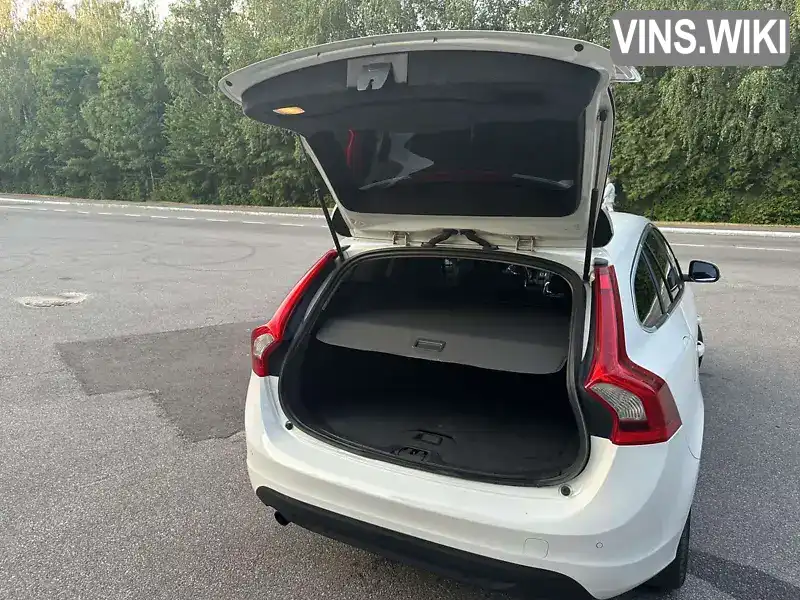 Volvo V60 2012, фото з оголошення 2 з 11, VIN YV1FW84A1D1101615