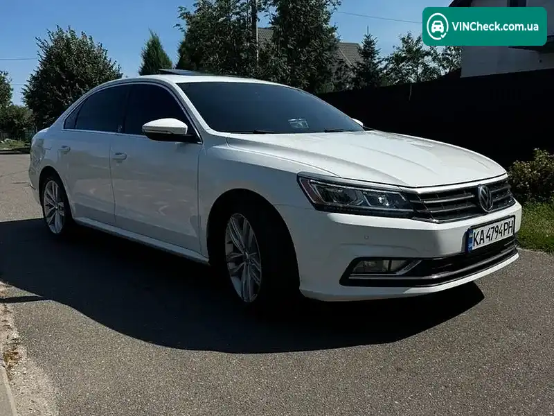 Volkswagen Passat 2017, фото з оголошення 2 з 6, VIN 1VWBA7A34JC005397