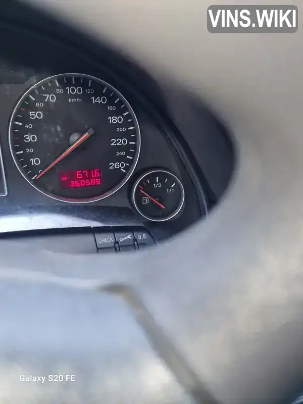 Audi A4 2002, фото з оголошення 2 з 9, VIN WAUZZZ8E73A237324