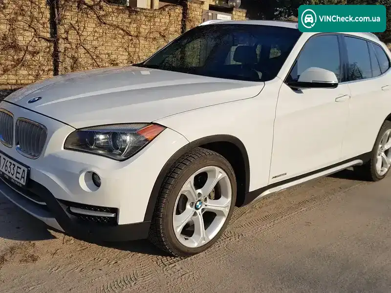 BMW X1 2012, фото з оголошення 2 з 21, VIN WBAVM5C54DVV89557