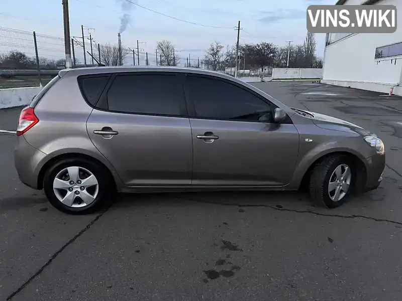 Kia Ceed 2009, фото з оголошення 2 з 12, VIN U5YHB511AAL213355