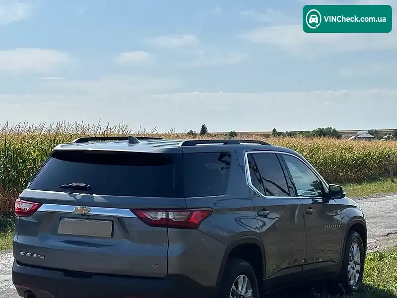 Chevrolet Traverse 2021, фото з оголошення 2 з 14, VIN 1GNEVHKW0MJ209981