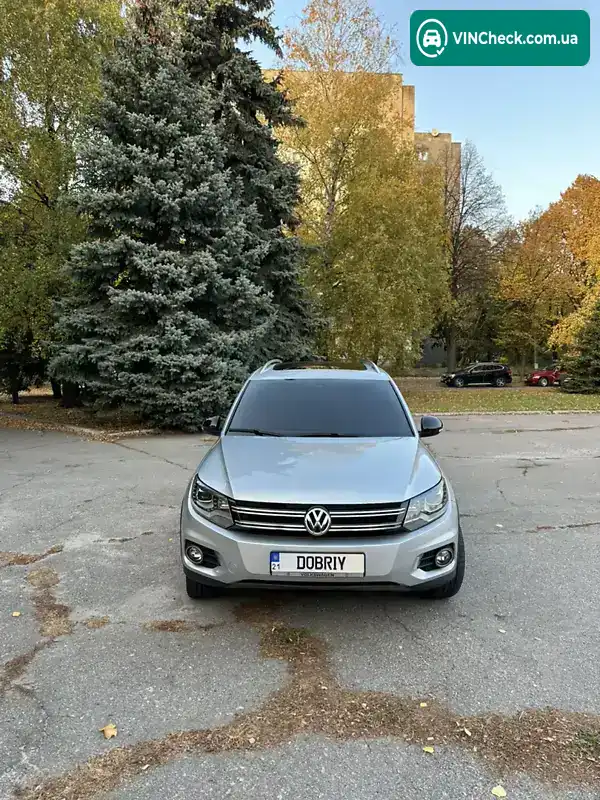 Volkswagen Tiguan 2016, фото з оголошення 2 з 19, VIN WVGUV7AX4HK012705