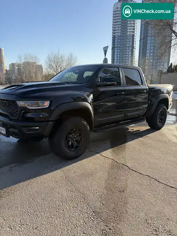 Ram 1500 2024, фото з оголошення 2 з 21, VIN 1C6SRFUP1SN619681