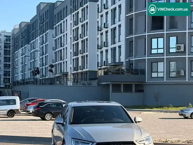 Audi A4 2016, фото з оголошення 1 з 9, VIN WAULNAF49HN036926