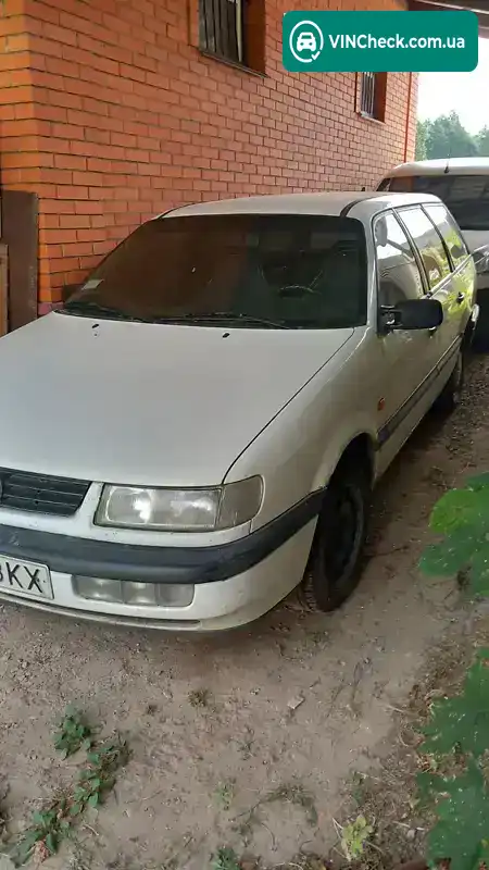Volkswagen Passat 1995, фото з оголошення 2 з 2, VIN WVWZZZ3AZSE246302