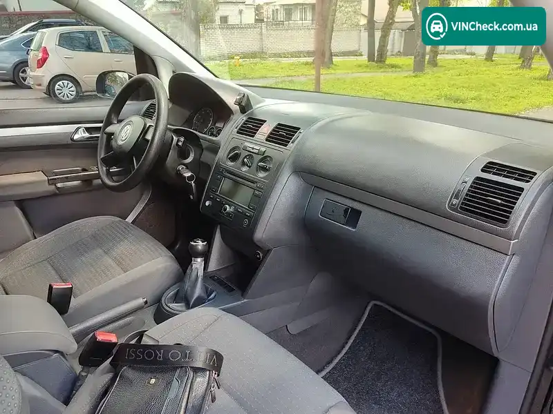 Volkswagen Touran 2005, фото з оголошення 2 з 16, VIN WVGZZZ1TZ6W090334