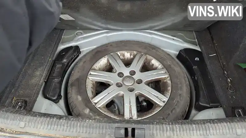 Audi A4 2002, фото з оголошення 2 з 8, VIN WAUZZZ8E02A251306