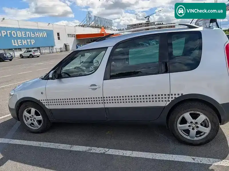 Skoda Roomster 2011, фото з оголошення 2 з 11, VIN TMBNN65J7B5024216