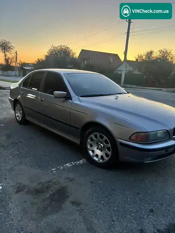 BMW 5 Series 1998, фото з оголошення 2 з 7, VIN WBADF71060BS55521