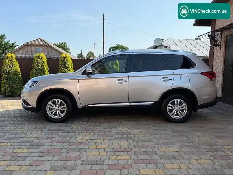Mitsubishi Outlander 2019, фото з оголошення 2 з 20, VIN JMBXTGF2WKZ000475