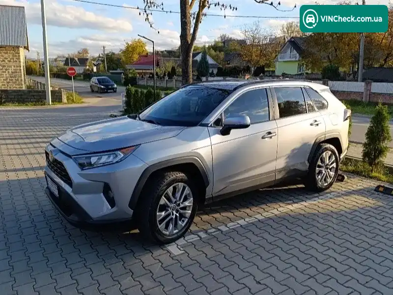 Toyota RAV4 2021, фото з оголошення 1 з 20, VIN 2T3C1RFV6MC140803