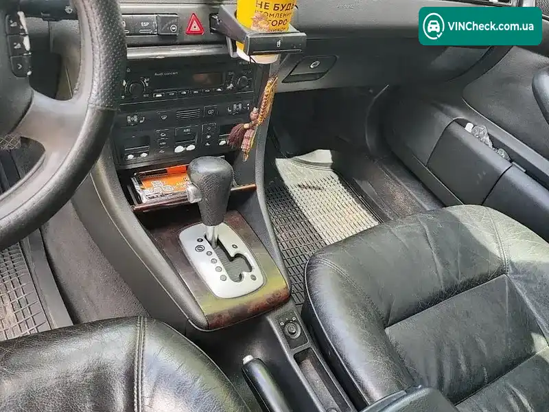 Audi A6 2001, фото з оголошення 2 з 10, VIN WAUZZZ4B82N060916