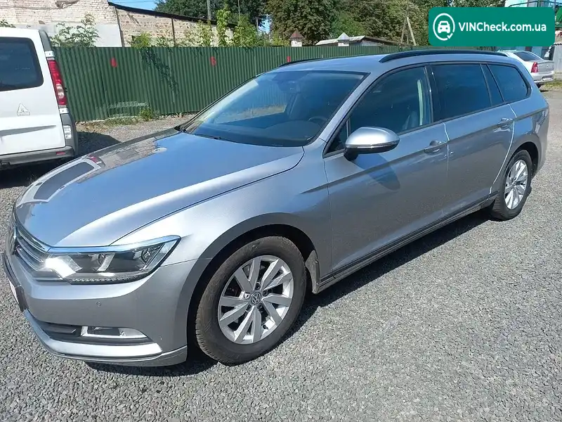 Volkswagen Passat 2019, фото з оголошення 1 з 10, VIN WVWZZZ3CZKE124756