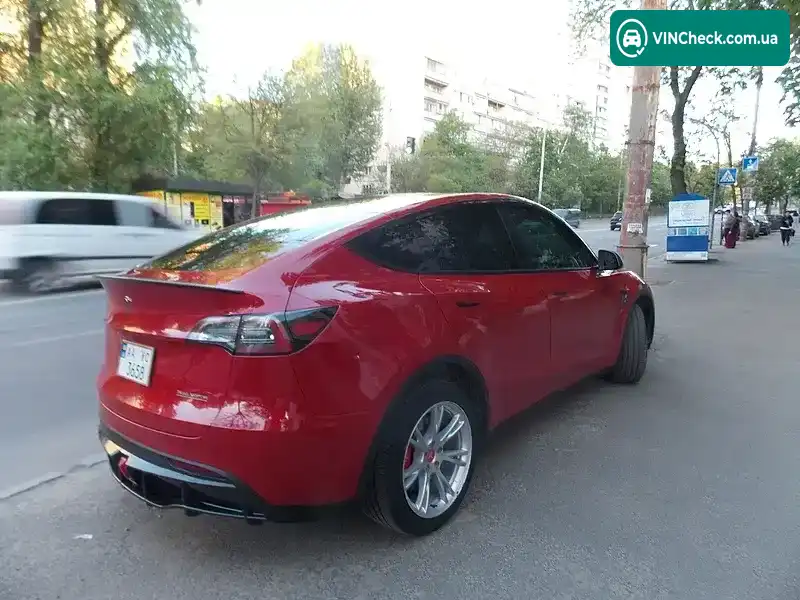 Tesla Model Y 2022, фото з оголошення 2 з 12, VIN 7SAYGDEFXNF354932