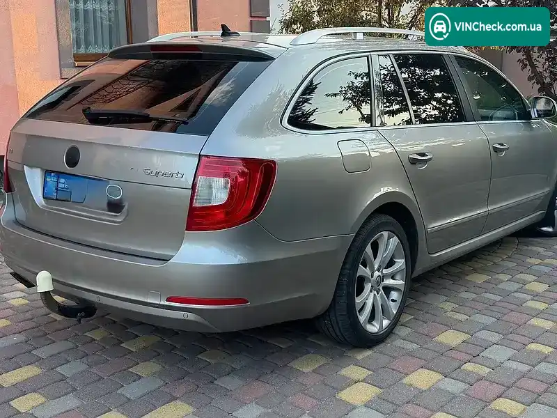 Skoda Superb 2013, фото з оголошення 2 з 8, VIN TMBJE73T6D9049869