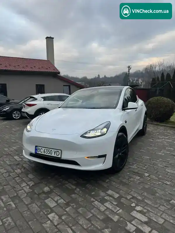 Tesla Model Y 2024, фото з оголошення 1 з 21, VIN 7SAYGDEE9SA345915