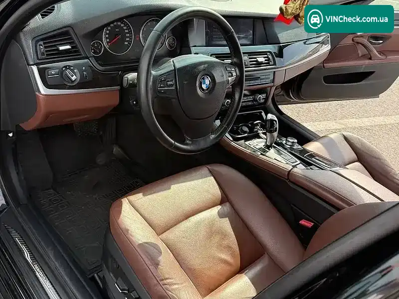 BMW 5 Series 2011, фото з оголошення 2 з 15, VIN WBAXH5C57CDW03467