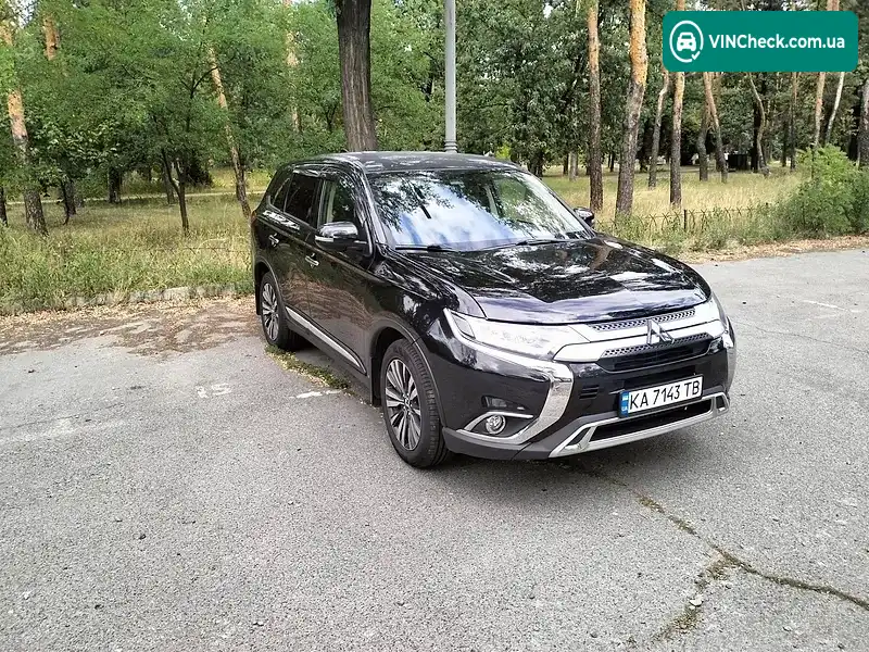 Mitsubishi Outlander 2020, фото з оголошення 2 з 14, VIN JA4AZ3A34LZ047515