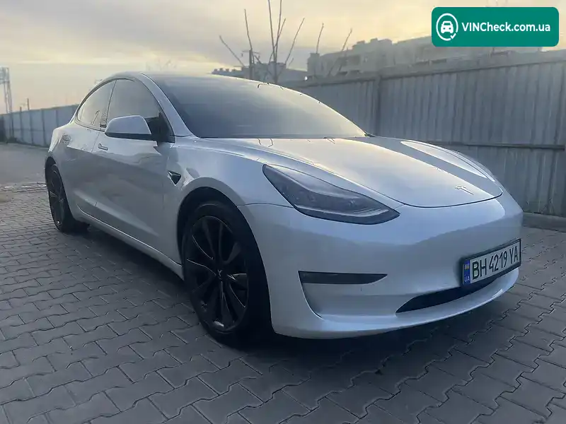 Tesla Model 3 2019, фото з оголошення 1 з 18, VIN 5YJ3E1EB7KF454216