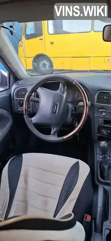Volvo S40 1997, фото з оголошення 2 з 16, VIN YV1VS1223WF141648