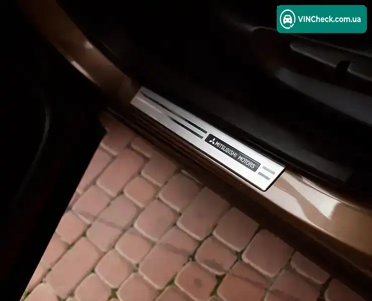 Mitsubishi Eclipse Cross 2018, фото з оголошення 1 з 20, VIN JA4AT4AA9JZ042653