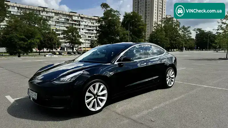 Tesla Model 3 2018, фото з оголошення 1 з 13, VIN 5YJ3E1EB3JF133997