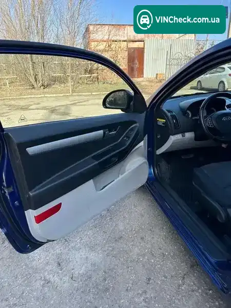 Kia Ceed 2008, фото з оголошення 2 з 21, VIN Y6LFF23239L009470
