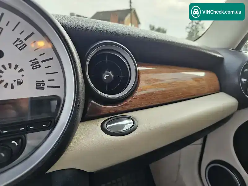MINI Hatch 2011, фото з оголошення 2 з 21, VIN WMWZF3C58CT189740