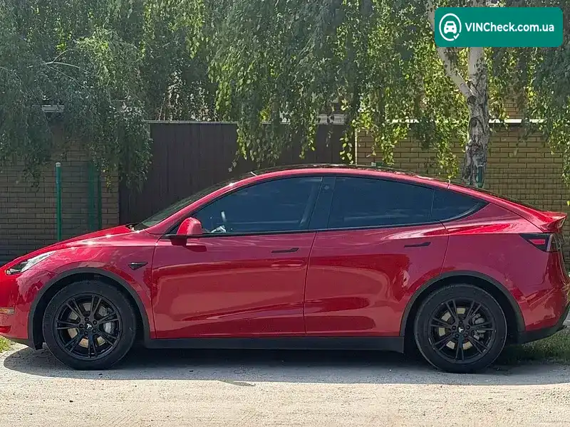Tesla Model Y 2023, фото з оголошення 2 з 20, VIN 7SAYGDEE7PF699197