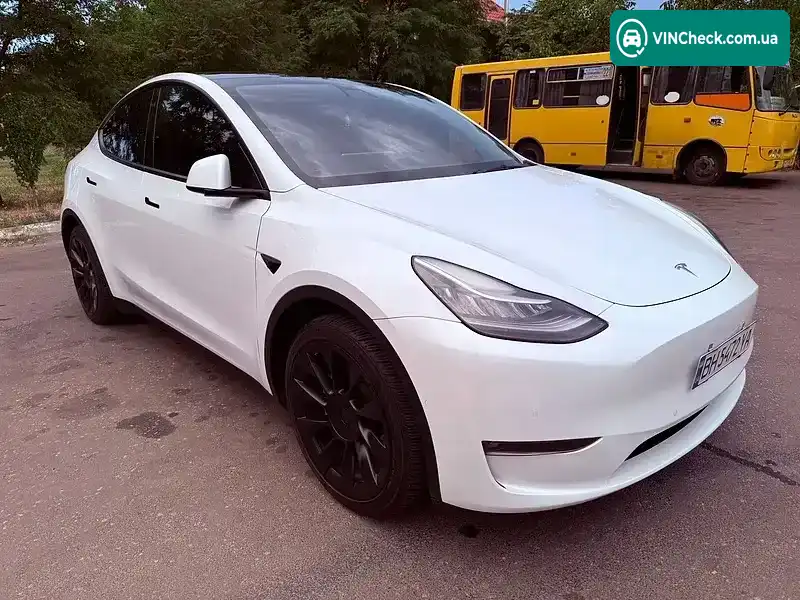 Tesla Model Y 2021, фото з оголошення 2 з 20, VIN 5YJYGDEE0MF193672