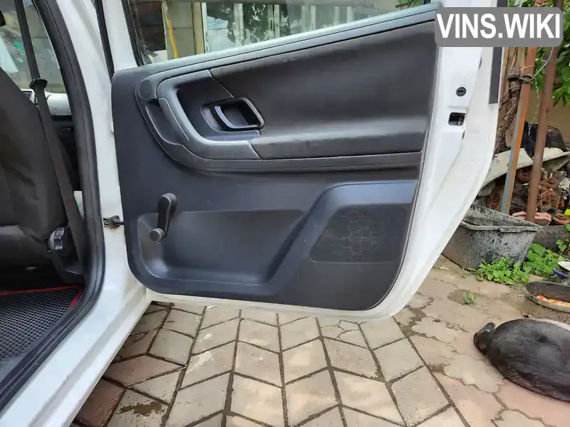 Skoda Roomster 2010, фото з оголошення 2 з 20, VIN TMBND45J5BB600135