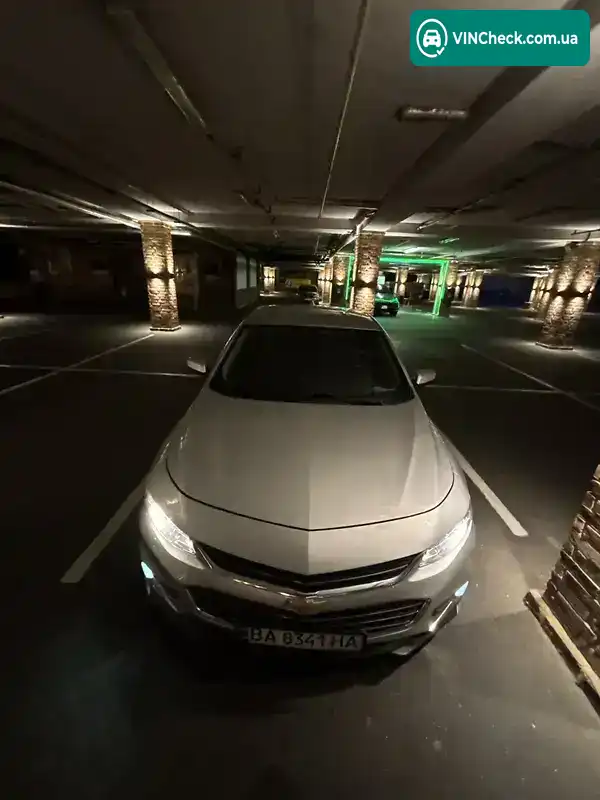 Chevrolet Malibu 2018, фото з оголошення 2 з 8, VIN 1G1ZD5ST0JF225008