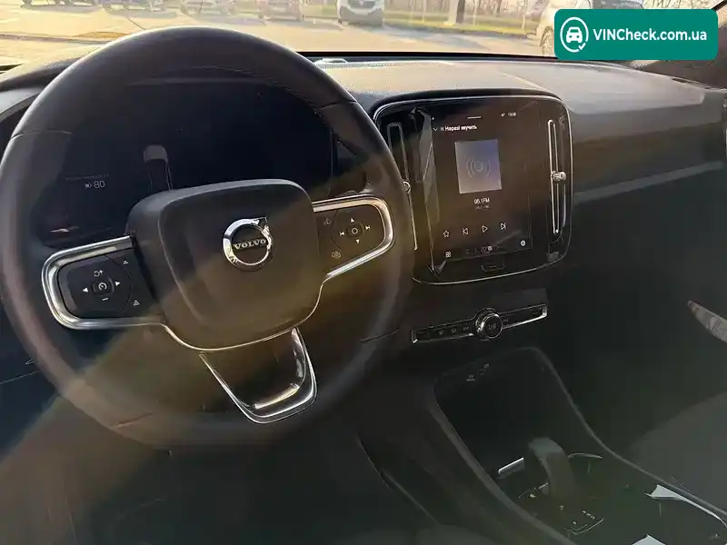 Volvo C40 Recharge 2024, фото з оголошення 2 з 21, VIN YV1XKEHR4R2109940