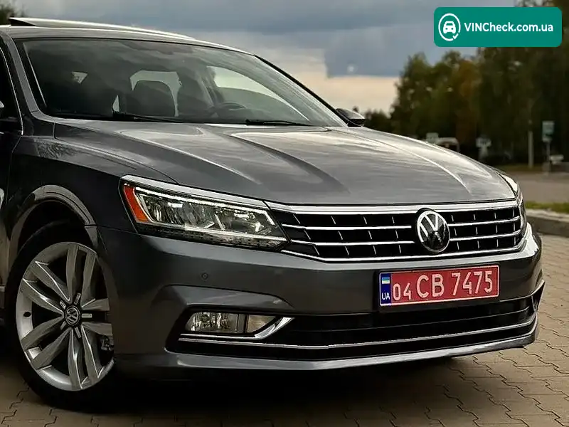 Volkswagen Passat 2017, фото з оголошення 2 з 15, VIN 1VWGT7A39HC073009