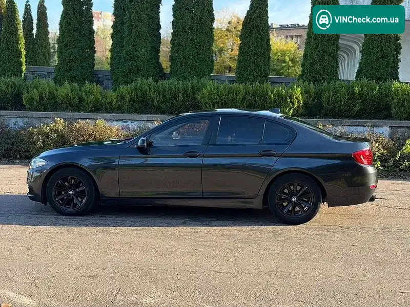 BMW 5 Series 2013, фото з оголошення 2 з 16, VIN WBA5A5C56ED503598
