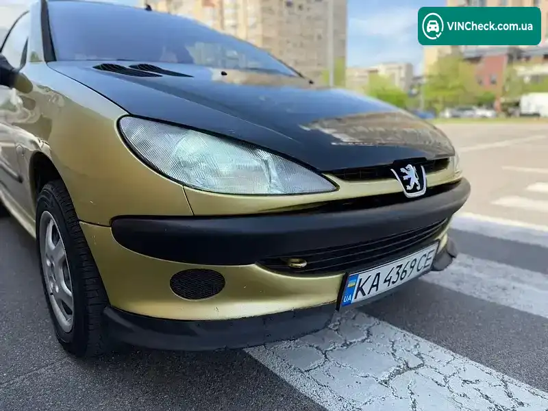 Peugeot 206 2002, фото з оголошення 2 з 16, VIN VF32CHFXF42779795