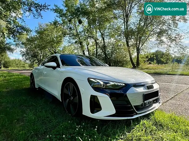 Audi e-tron GT 2021, фото з оголошення 2 з 20, VIN WAUZZZFW7N7000330