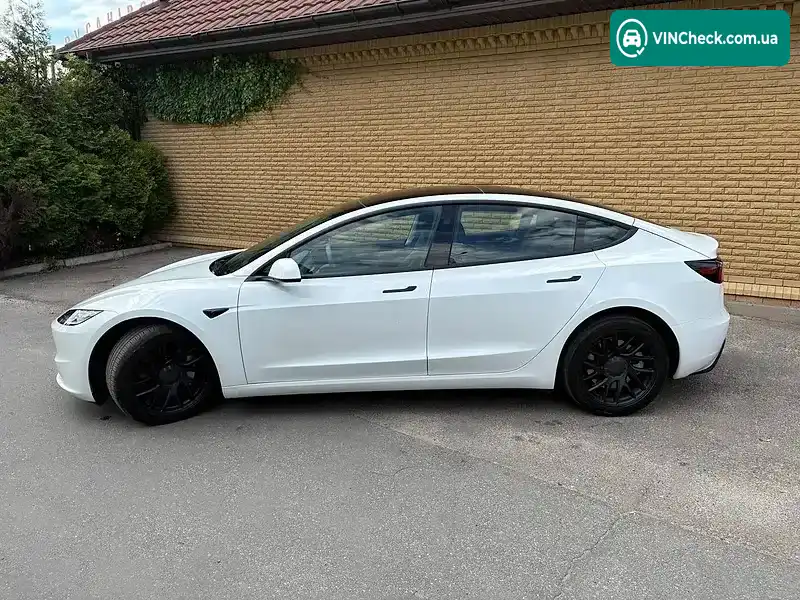 Tesla Model 3 2024, фото з оголошення 2 з 20, VIN 5YJ3E1EB1RF737639
