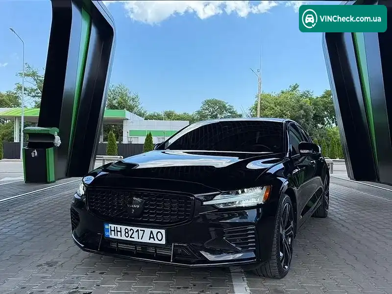 Volvo S60 2023, фото з оголошення 2 з 20, VIN 7JRH60FJ5RG296494