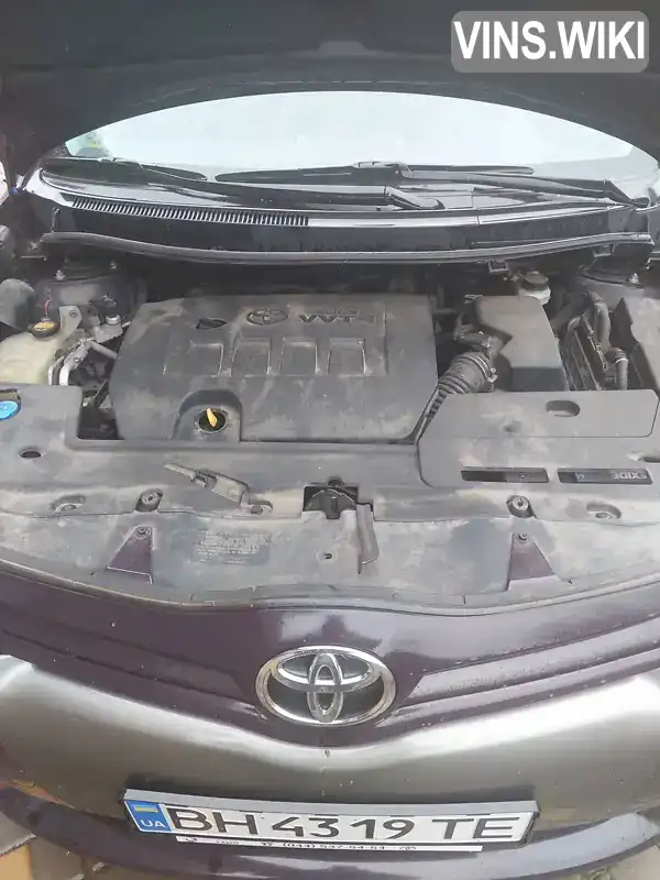 Toyota Auris 2010, фото з оголошення 2 з 12, VIN NMTKV56E00R061094