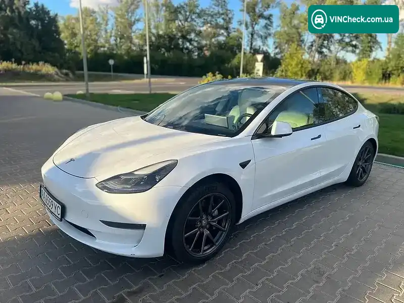 Tesla Model 3 2021, фото з оголошення 1 з 20, VIN 5YJ3E1EAXMF921638
