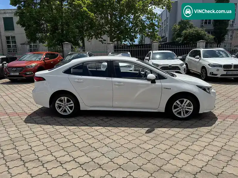 Toyota Corolla 2021, фото з оголошення 2 з 11, VIN LVGB4B9E3MG418652