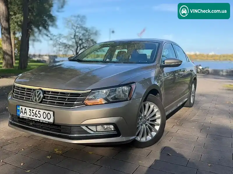 Volkswagen Passat 2016, фото з оголошення 2 з 20, VIN 1VWBT7A33GC037132